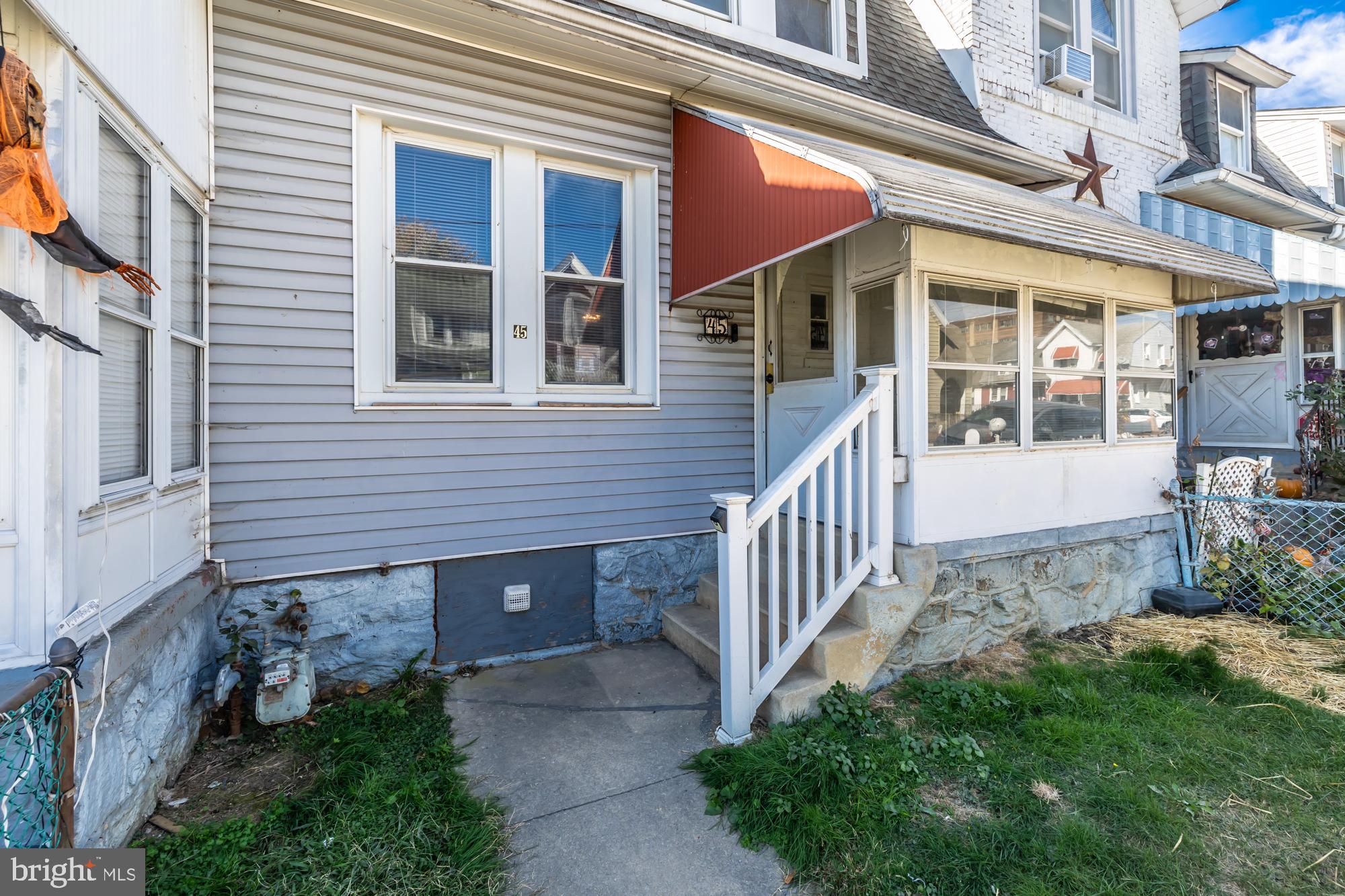 45 Cedar Street Marcus Hook, PA 19061 - Photo 4 of 35