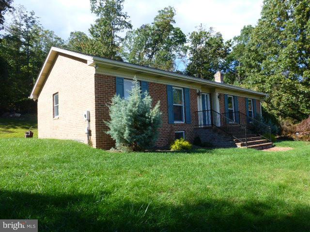 8662 Indian Springs Road Frederick, MD 21702 - Photo 3 of 30 Solid All Brick Construction