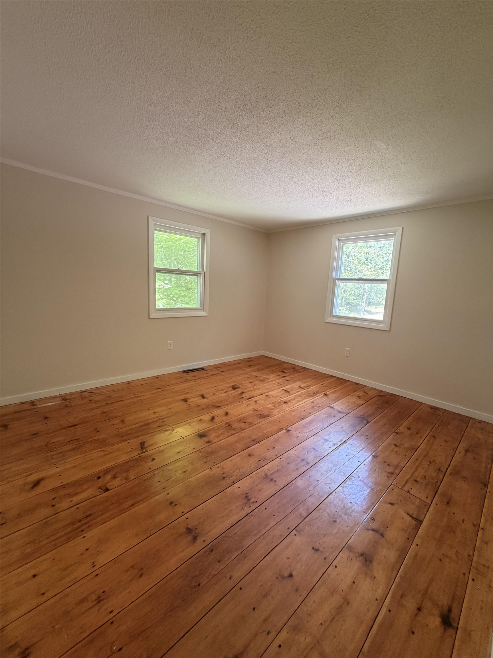 102 Roberts Road Londonderry, VT 05148 - Photo 15 of 17