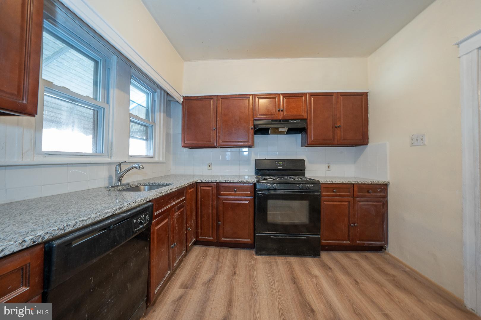 87 Lamport Road Upper Darby, PA 19082 - Photo 12 of 52