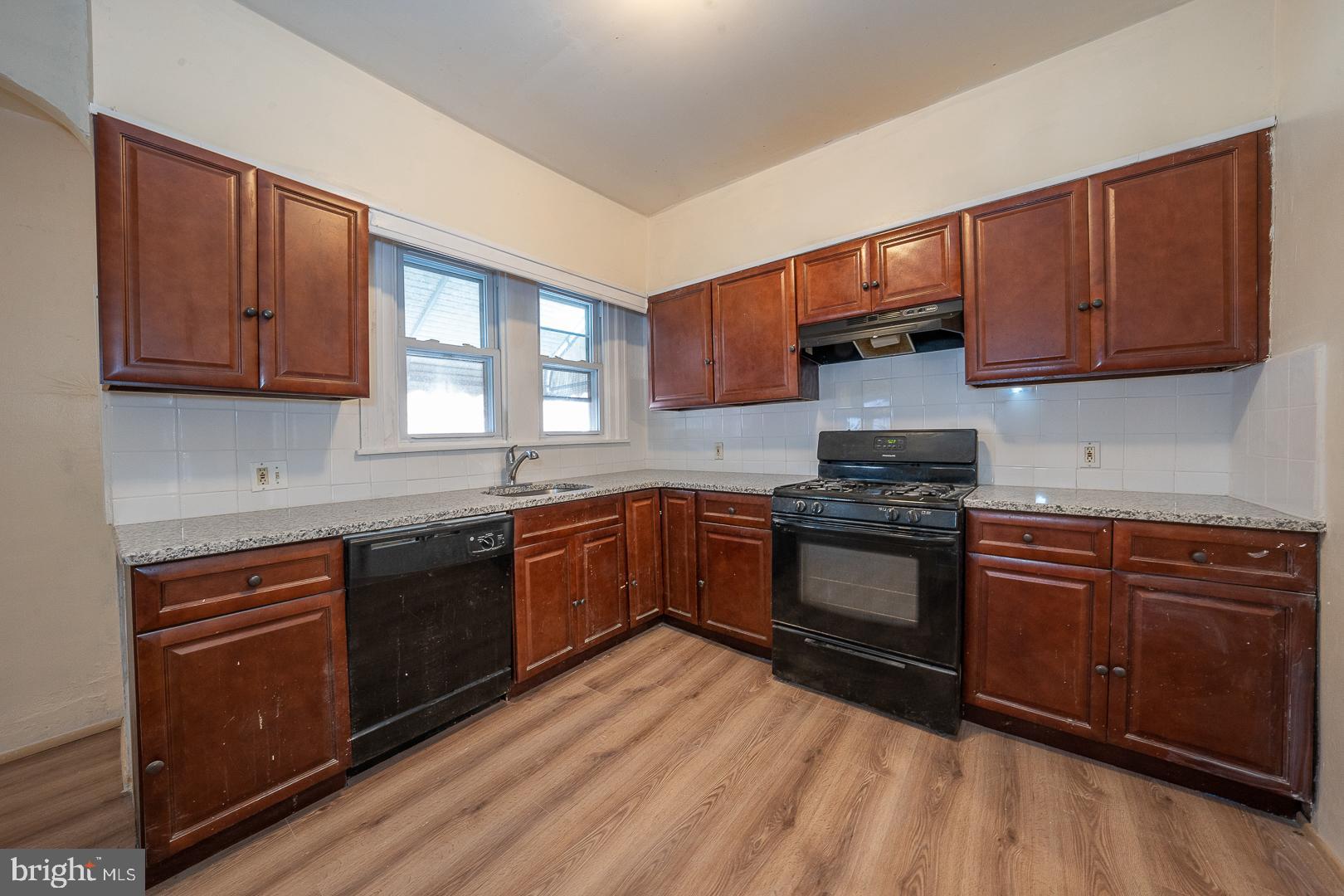 87 Lamport Road Upper Darby, PA 19082 - Photo 14 of 52