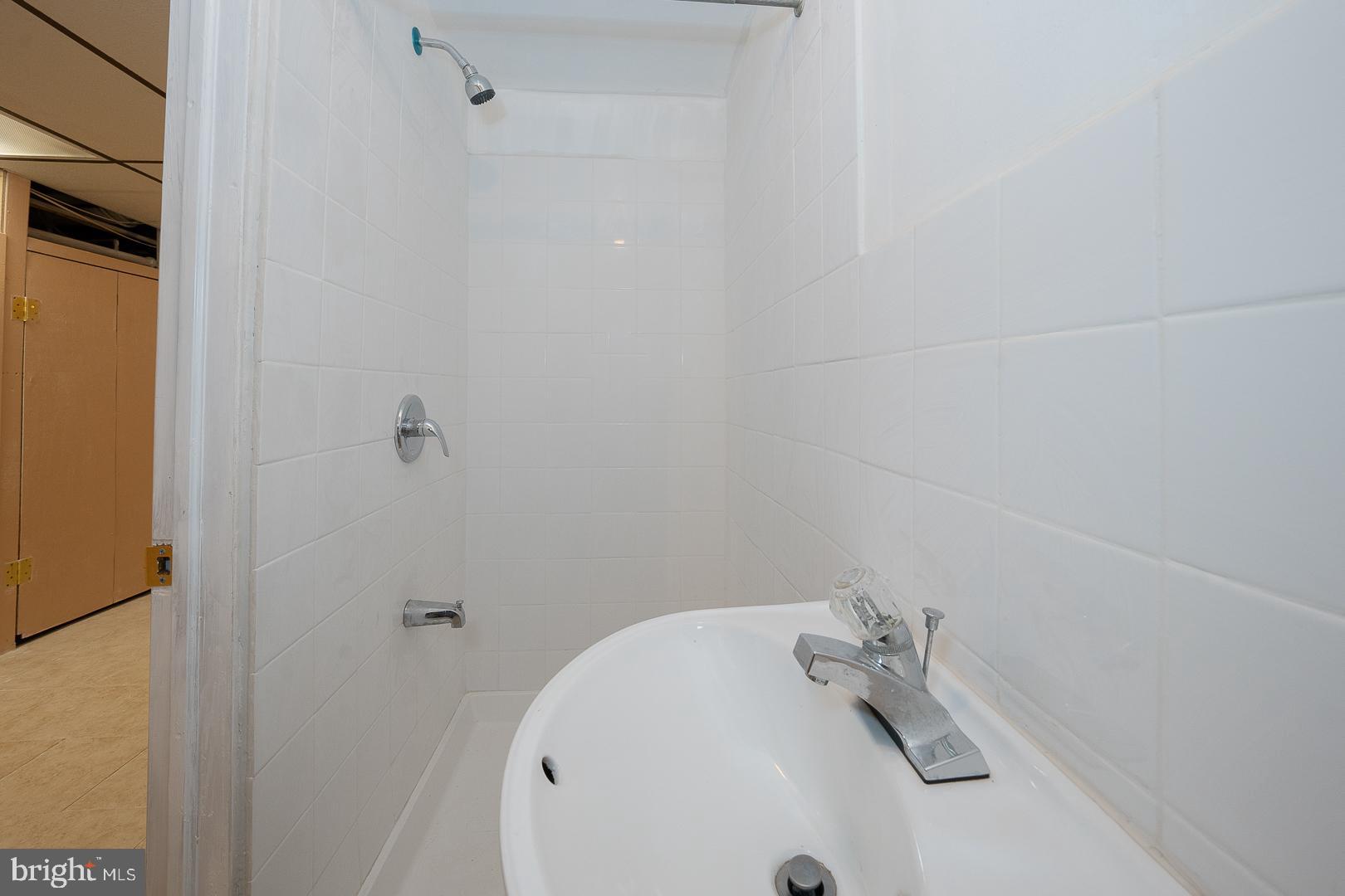 87 Lamport Road Upper Darby, PA 19082 - Photo 39 of 52