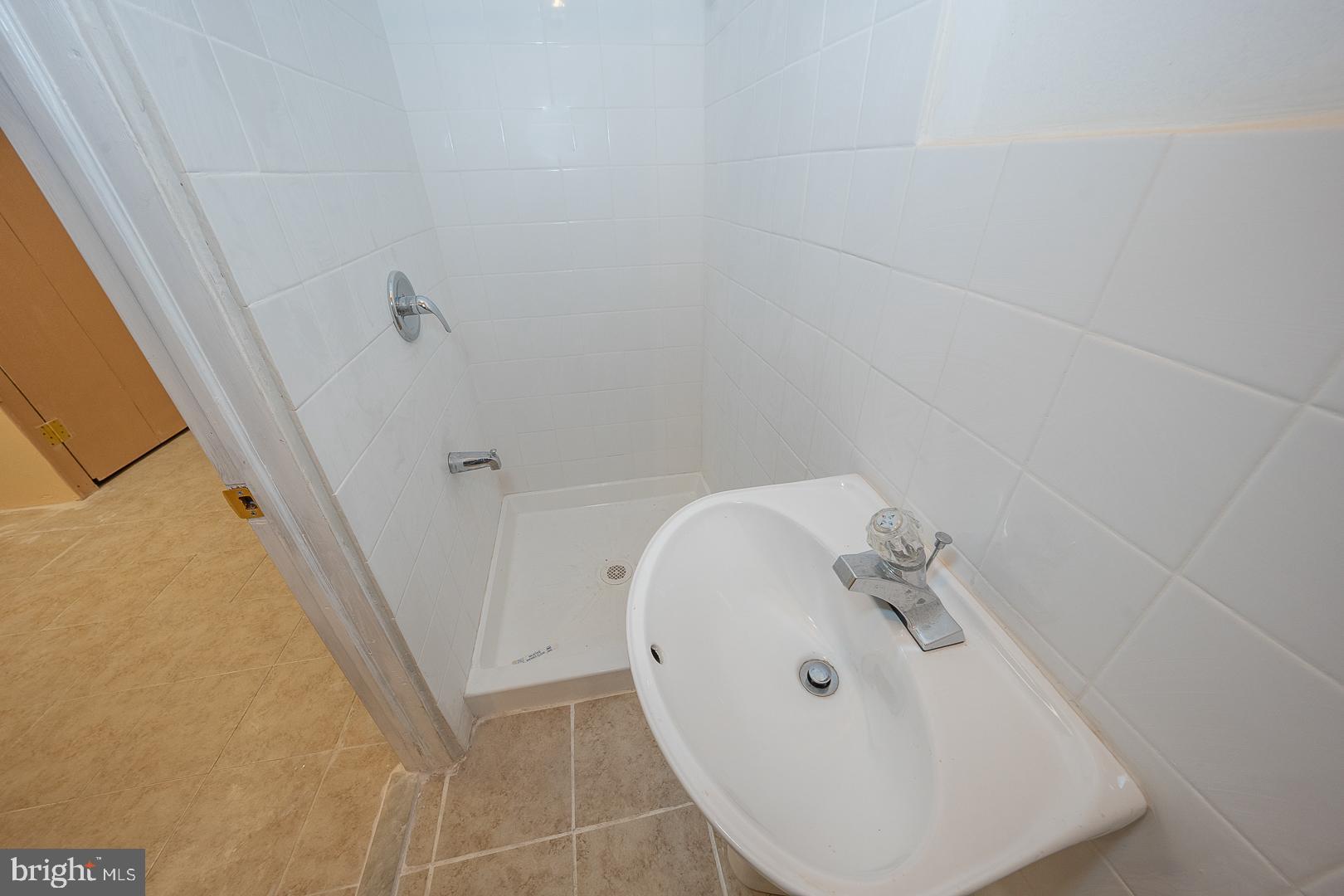 87 Lamport Road Upper Darby, PA 19082 - Photo 41 of 52