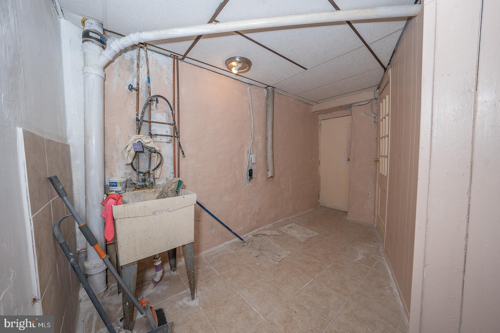 87 Lamport Road Upper Darby, PA 19082 - Photo 43 of 52