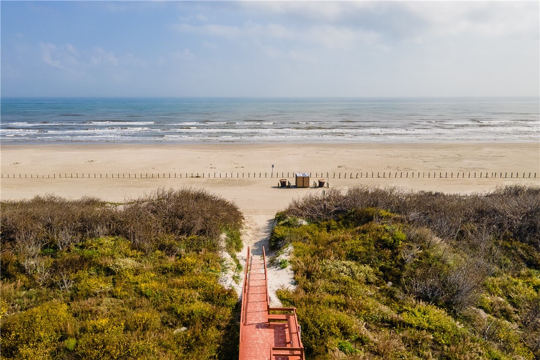 700 Island Retreat Road, Unit 14 Port Aransas, TX 78373 - Photo 10 of 23 a view of an ocean and beach
