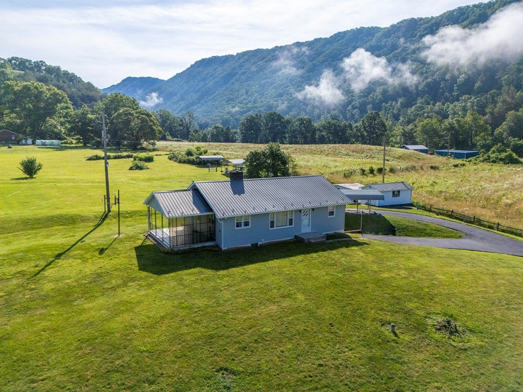 745 Veterans Road Broadford, VA 24316 - Photo 20 of 48 Gallery Image 20