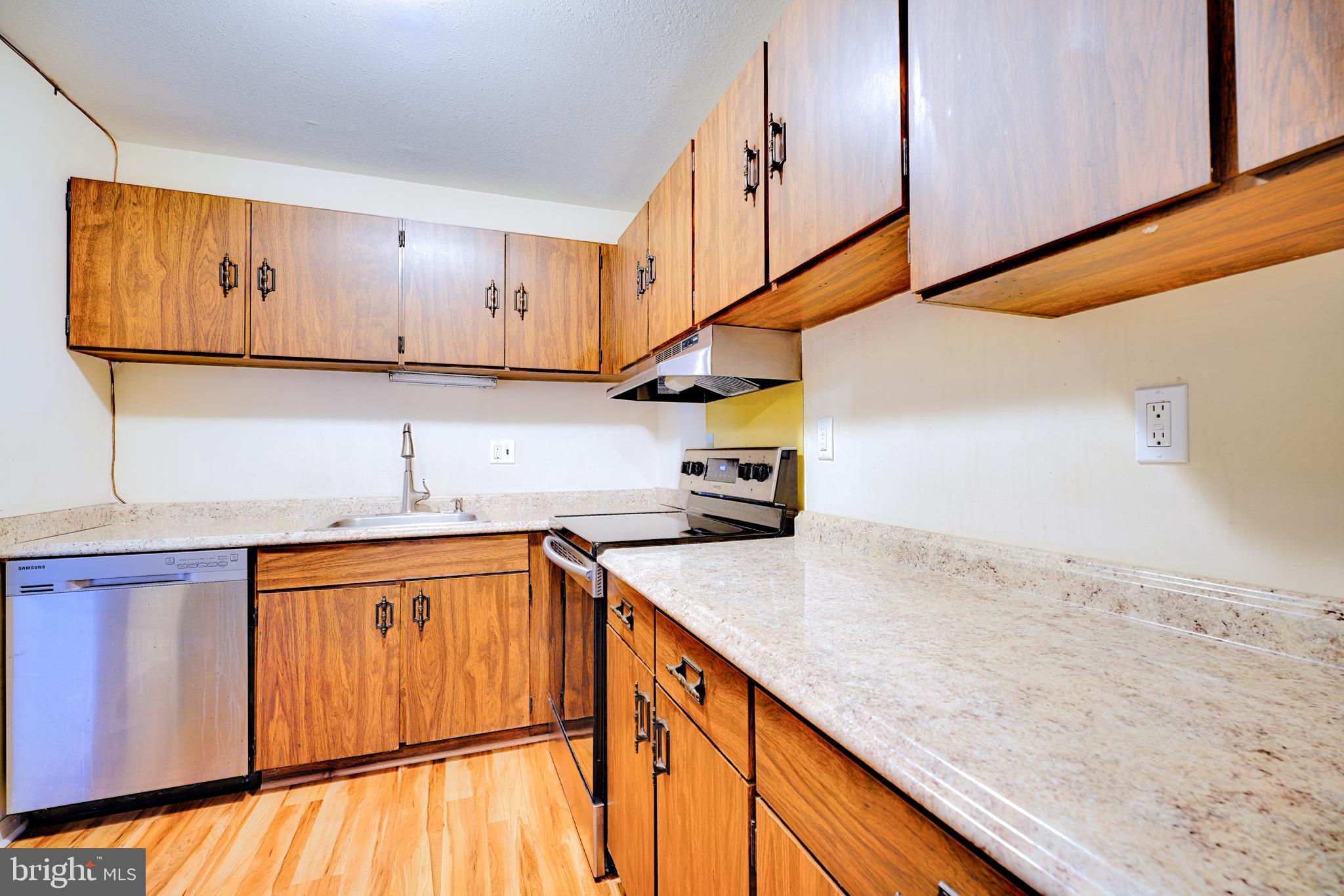 143 Riversedge Drive, Unit CONDO 143 Norristown, PA 19403 - Photo 7 of 16 Gallery Image 7