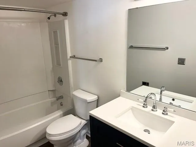 $160,000 | 9174 Robin Court, Brentwood, MO 63144