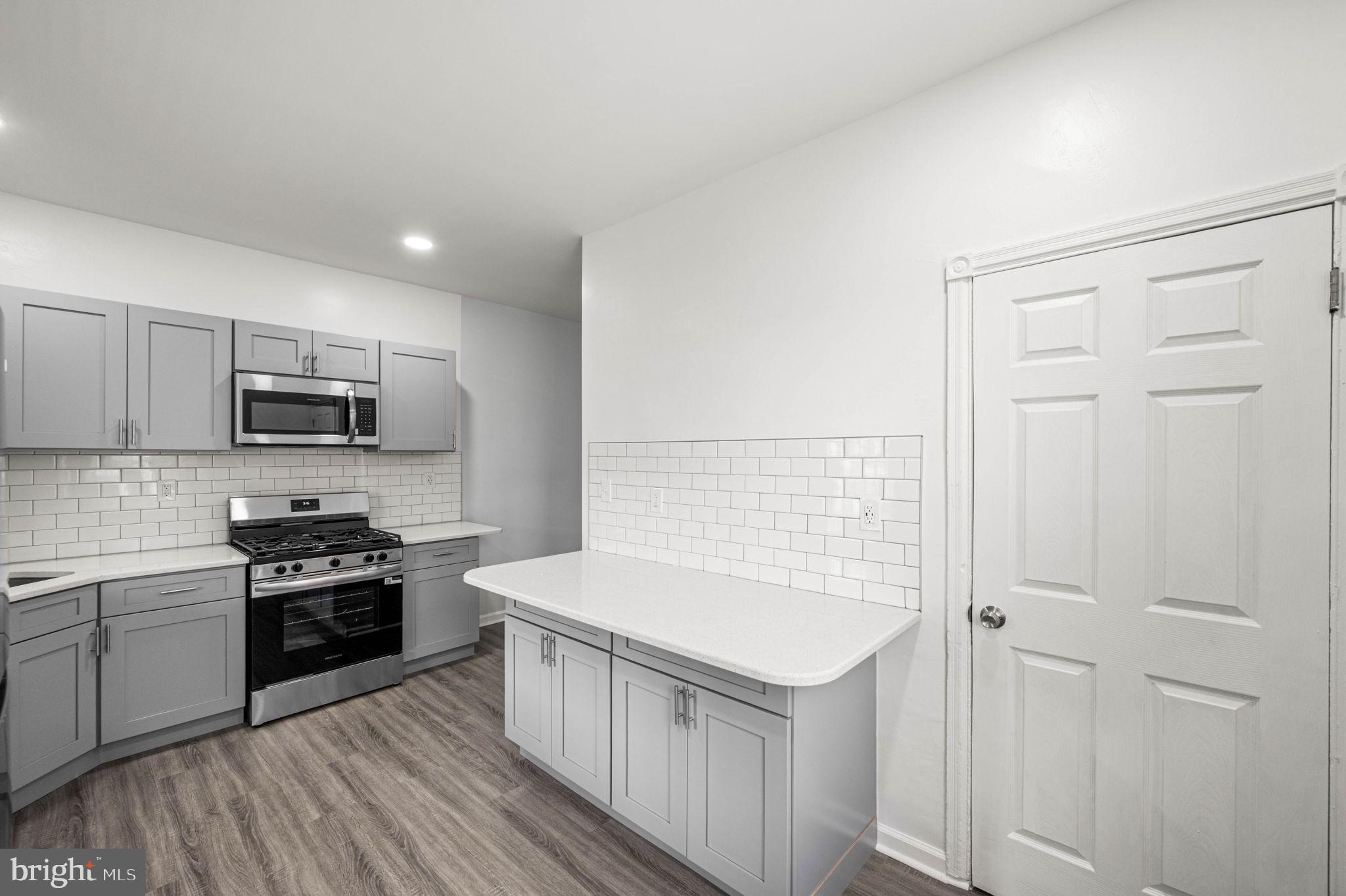 6629 Hegerman Street Philadelphia, PA 19135 - Photo 5 of 25