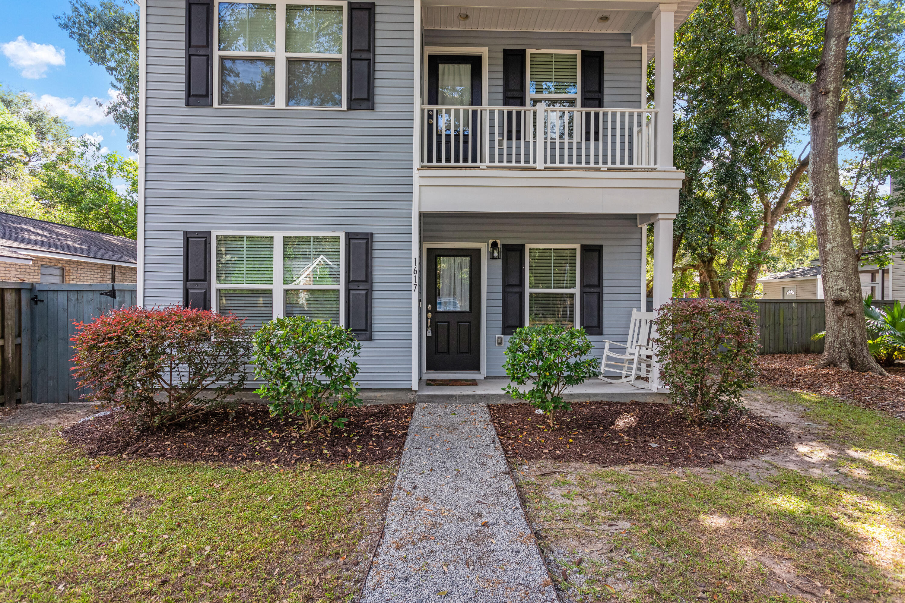 1617 Jessamine Road Charleston, SC 29407 - Photo 4 of 31 1617JessamineDr_MaxPhotography-4