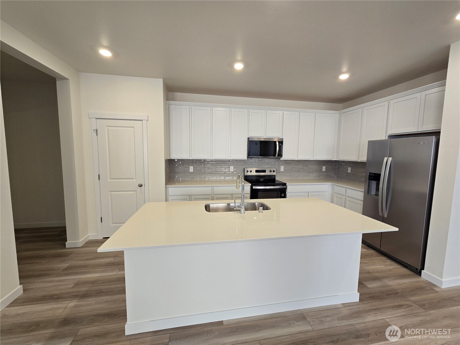 6141 Crestner Drive Southwest, Unit 406 Port Orchard, WA 98367 - Photo 8 of 17