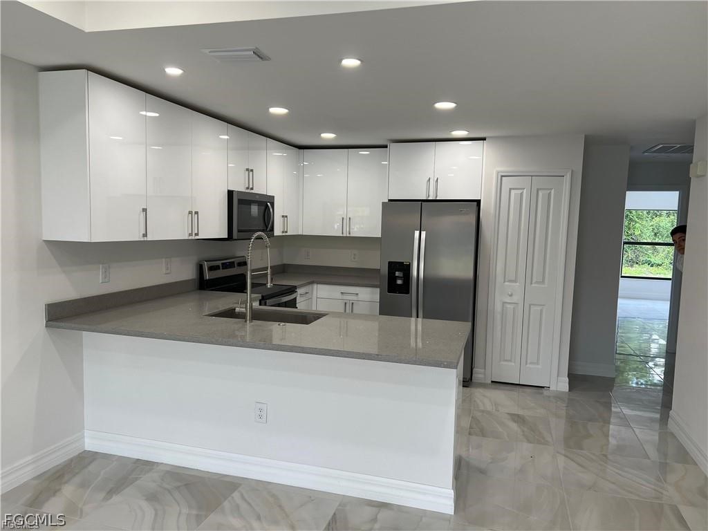 4852 30th Street Southwest Lehigh Acres, FL 33973 - Photo 4 of 19