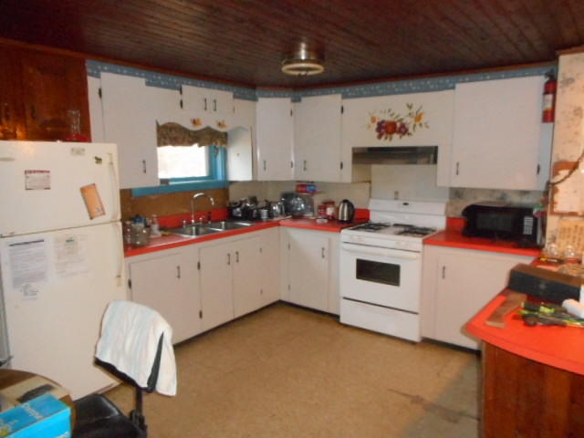 498 Edinburg Road Edinburg, ME 04448 - Photo 4 of 10 DSCN6918