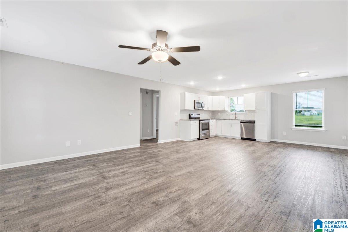 205 2nd Place Pleasant Grove, AL 35127 - Photo 4 of 42