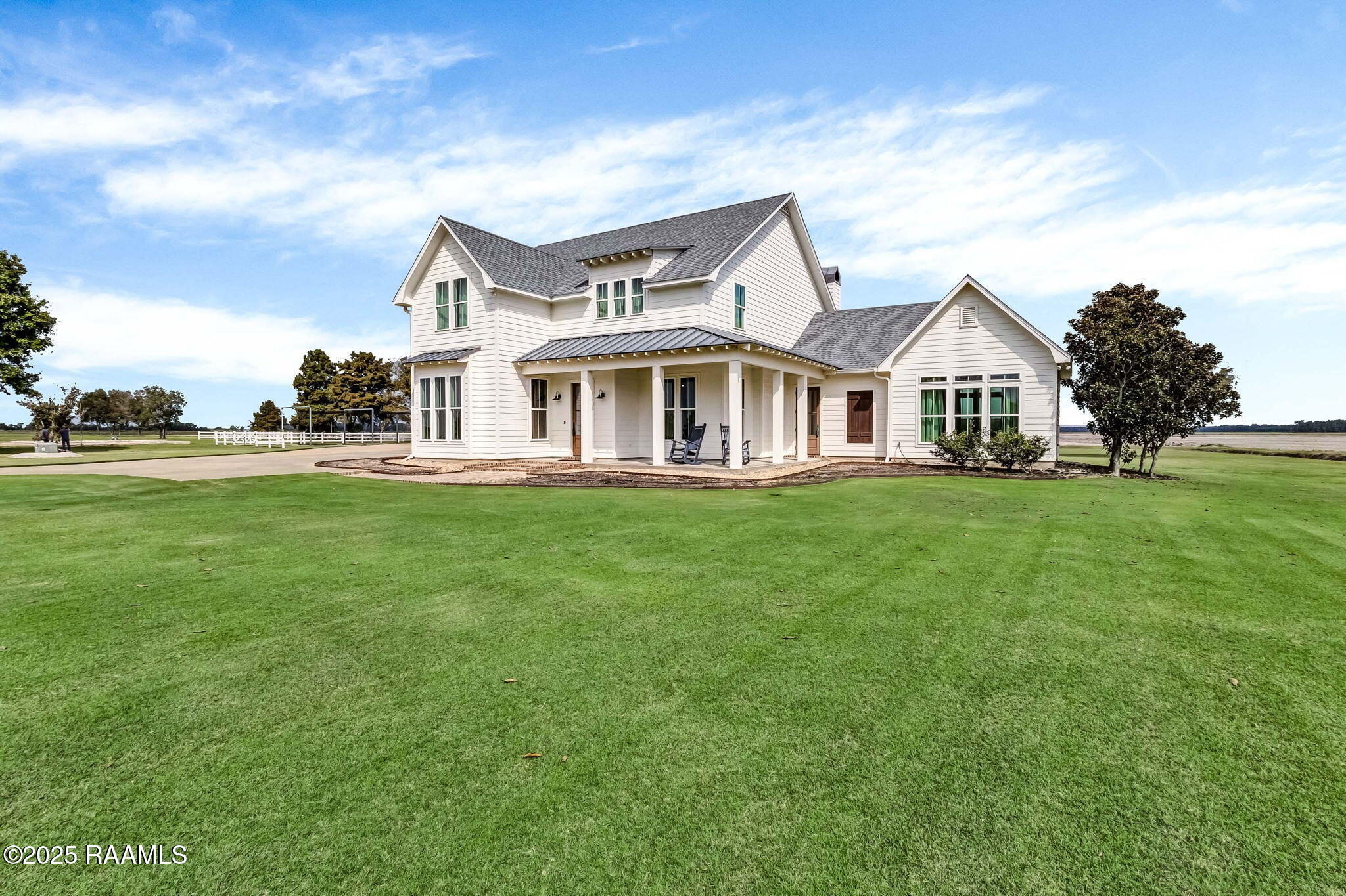 1-web-or-mls-1781 Millers Lake Rd-34