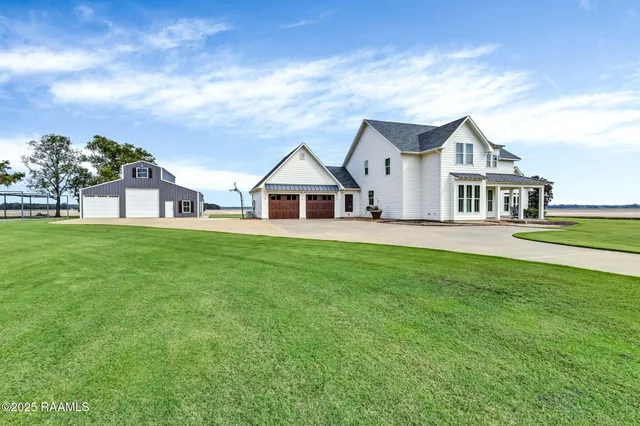 $820,000 | 1781 Millers Lake Road, Ville Platte, LA 70586