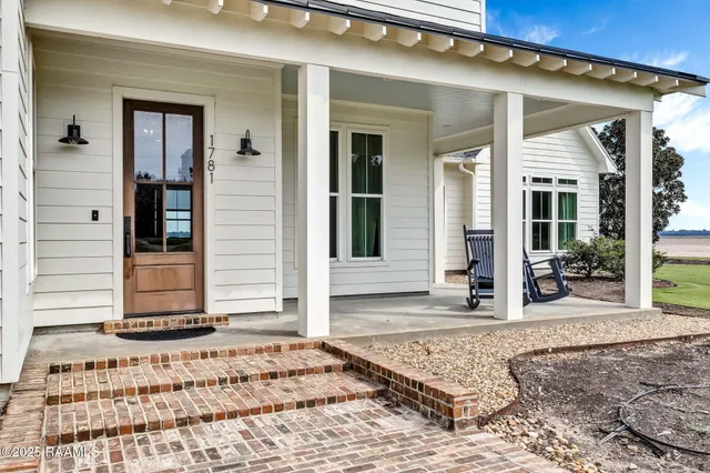 $820,000 | 1781 Millers Lake Road, Ville Platte, LA 70586