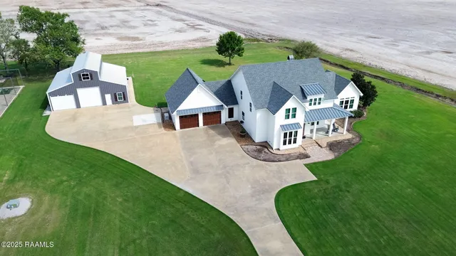 $820,000 | 1781 Millers Lake Road, Ville Platte, LA 70586