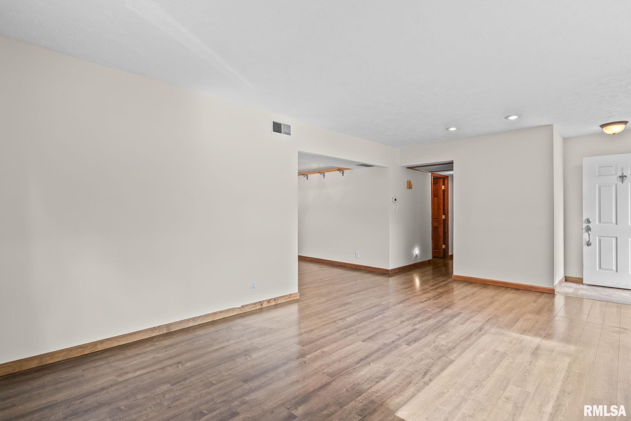 2422 South Whittier Avenue Springfield, IL 62704 - Photo 7 of 35