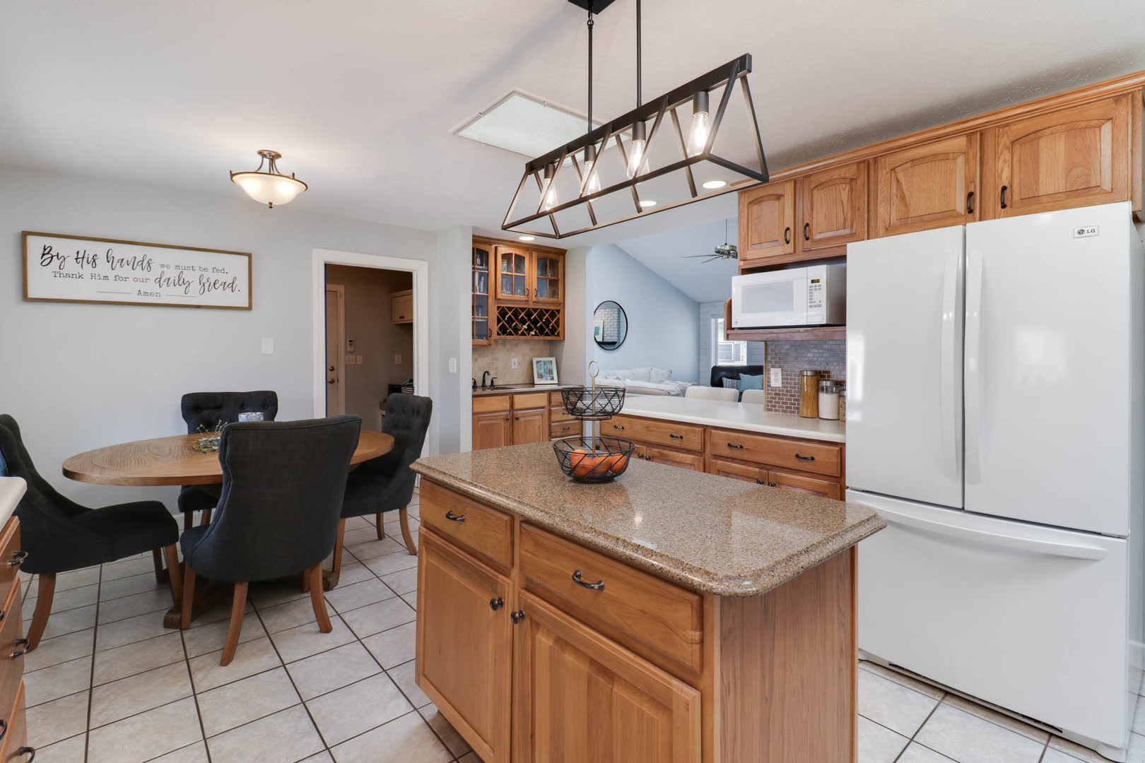 8989 Tamarac Way Bloomington, IL 61705 - Photo 17 of 56