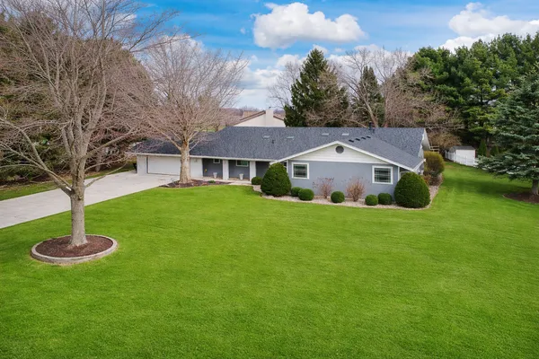 $415,000 | 8989 Tamarac Way, Bloomington, IL 61705