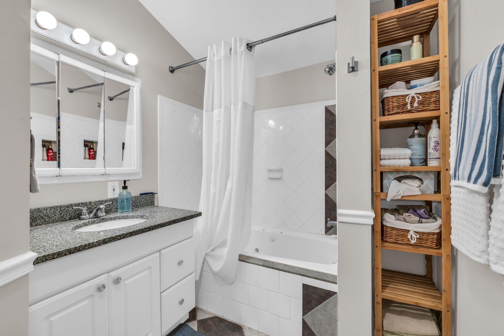 6572 Fairview Road Hixson, TN 37343 - Photo 14 of 53 24-web-or-mls-6572-fairview-rd