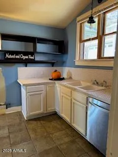 a view of utility room