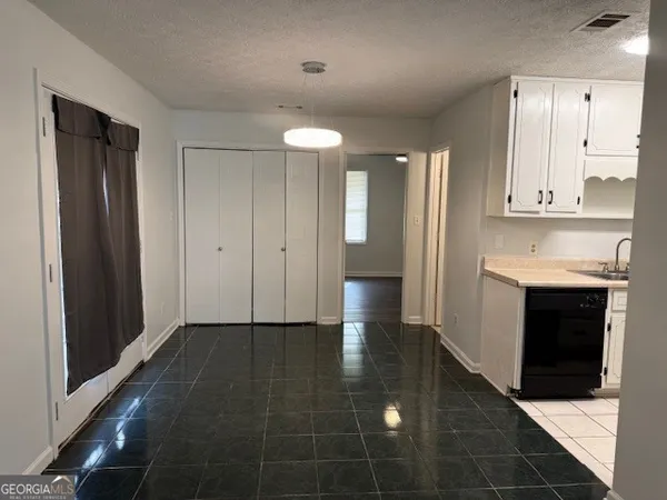 $1,650 | 885 Park Place Northeast, Conyers, GA 30012