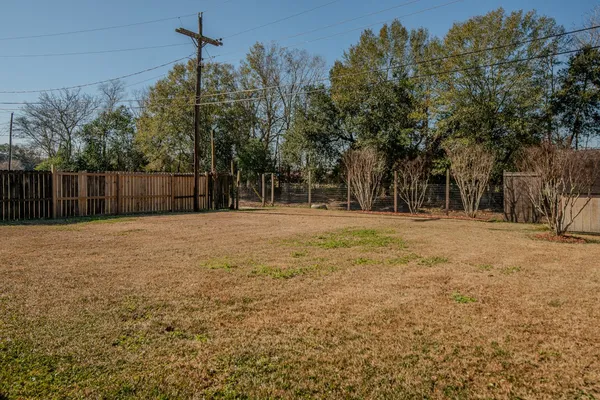 $199,500 | 820 Enfield Lane, Beaumont, TX 77707