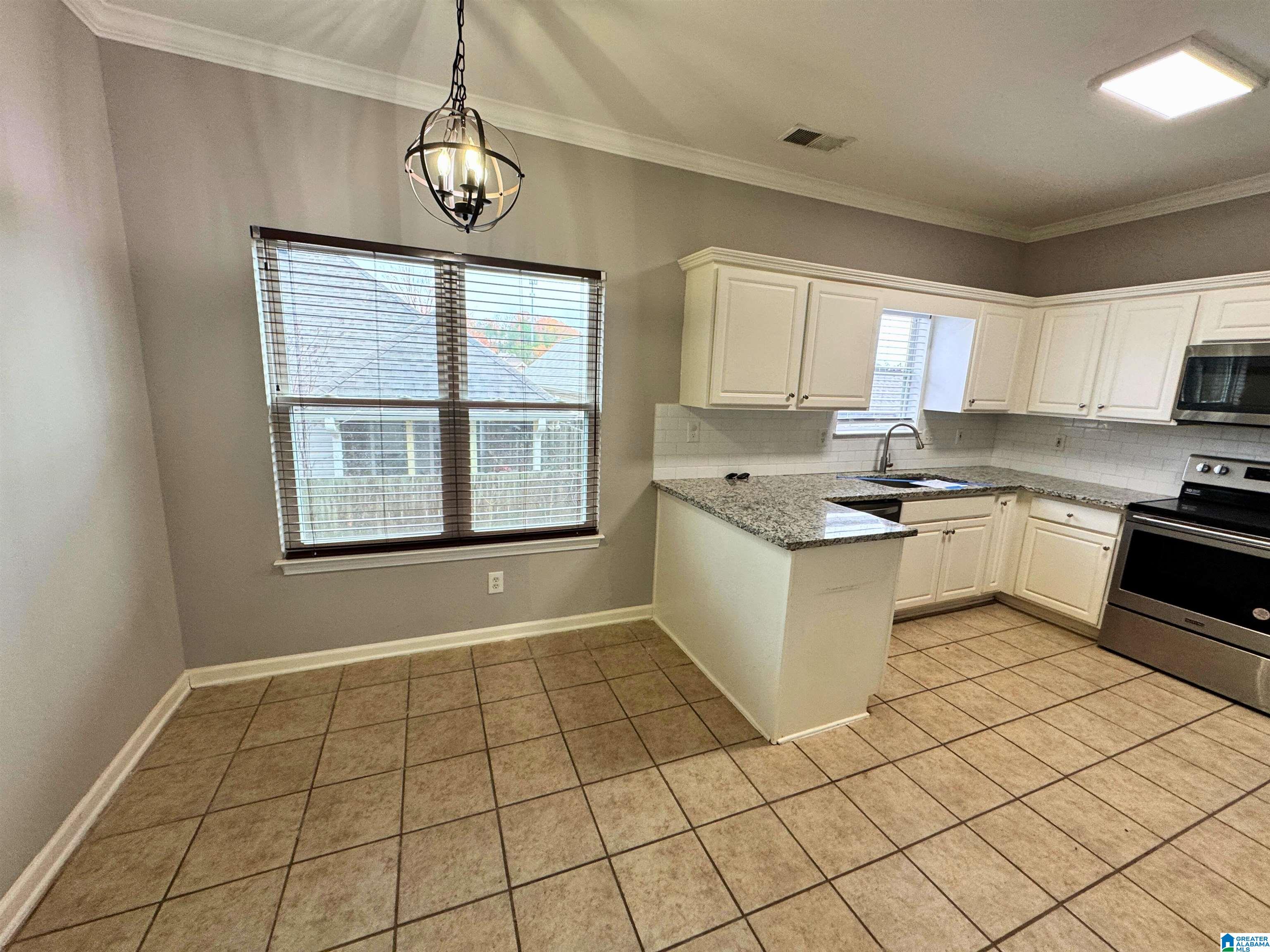 205 High Ridge Drive Pelham, AL 35124 - Photo 10 of 23
