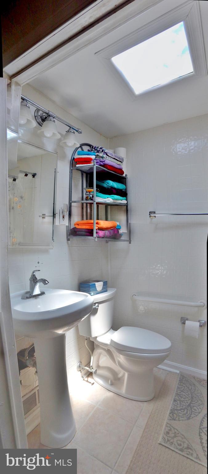 7484 German Hill Road Baltimore, MD 21222 - Photo 22 of 31 Full Bath