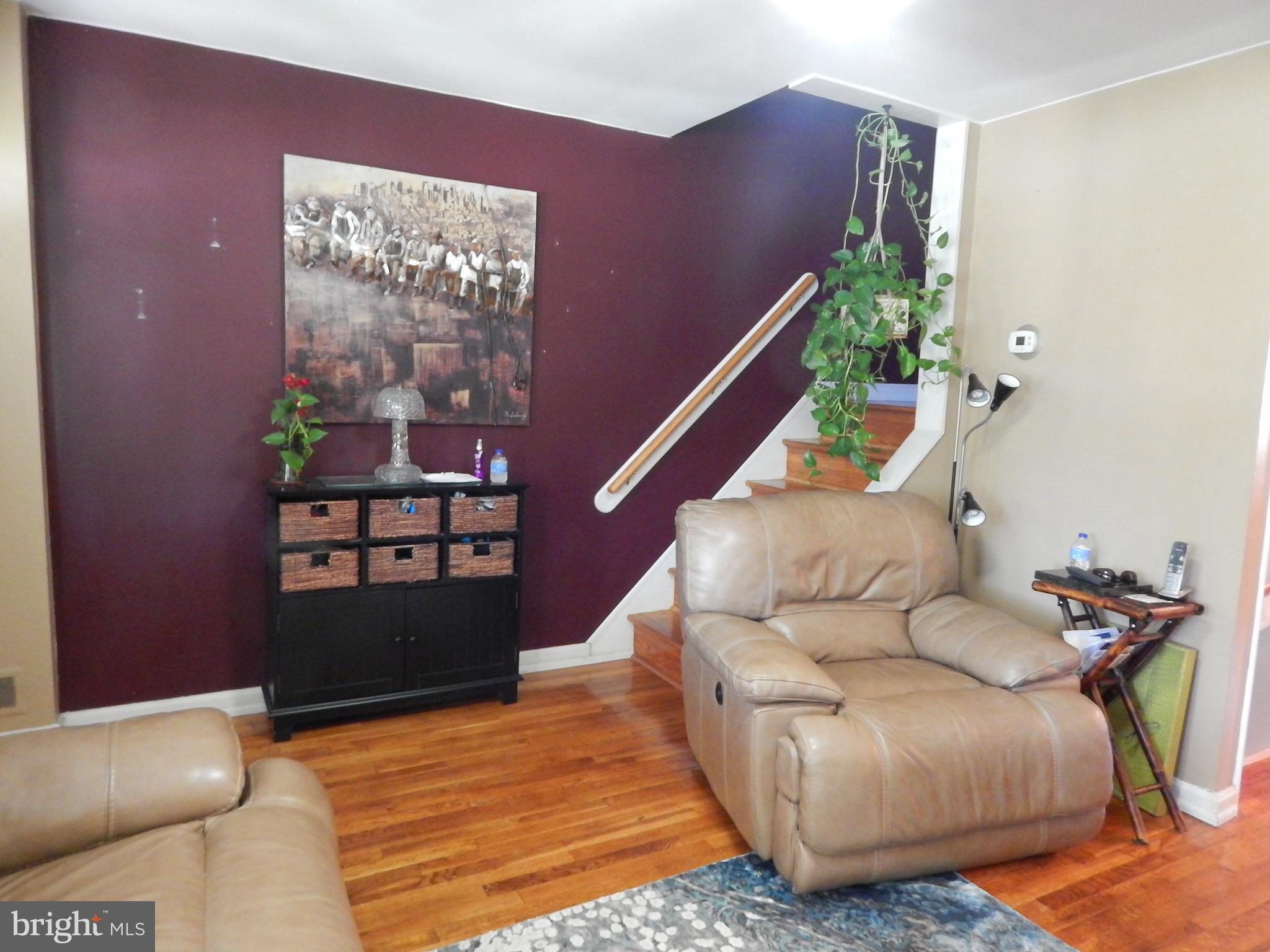 7484 German Hill Road Baltimore, MD 21222 - Photo 5 of 31 Living Room