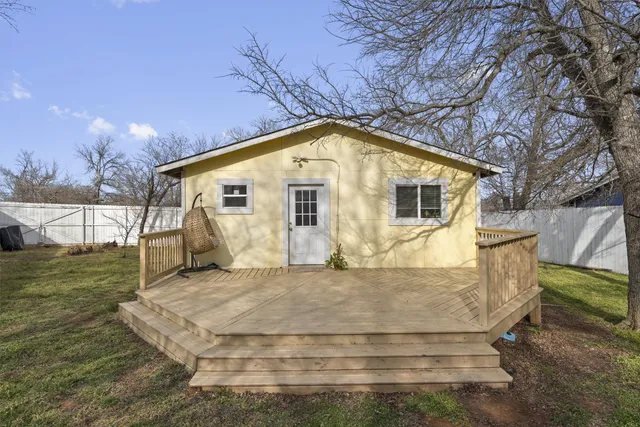 $189,000 | 121 Jackson Street, Elgin, TX 78621