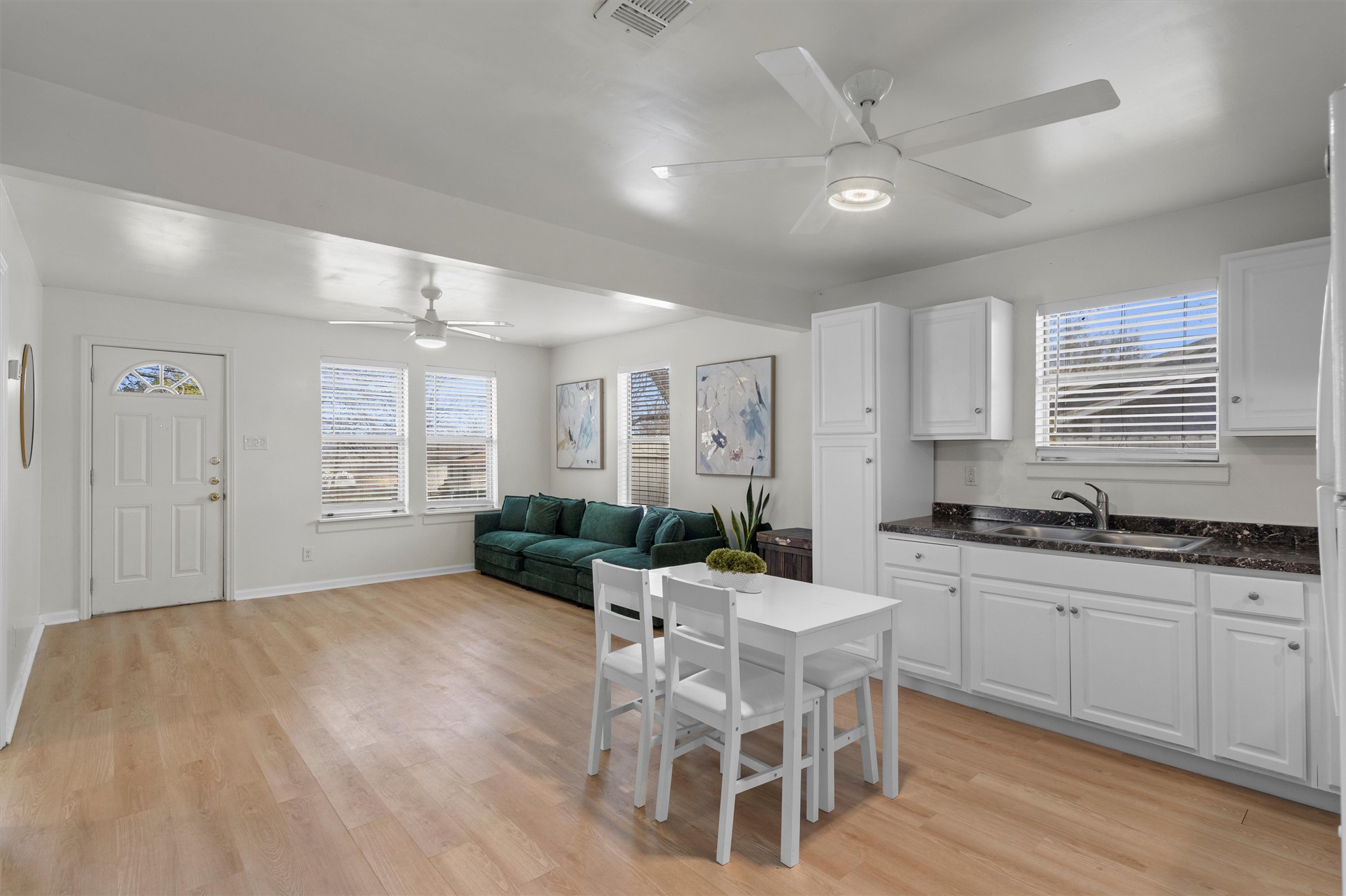 121 Jackson Street Elgin, TX 78621 - Photo 14 of 26