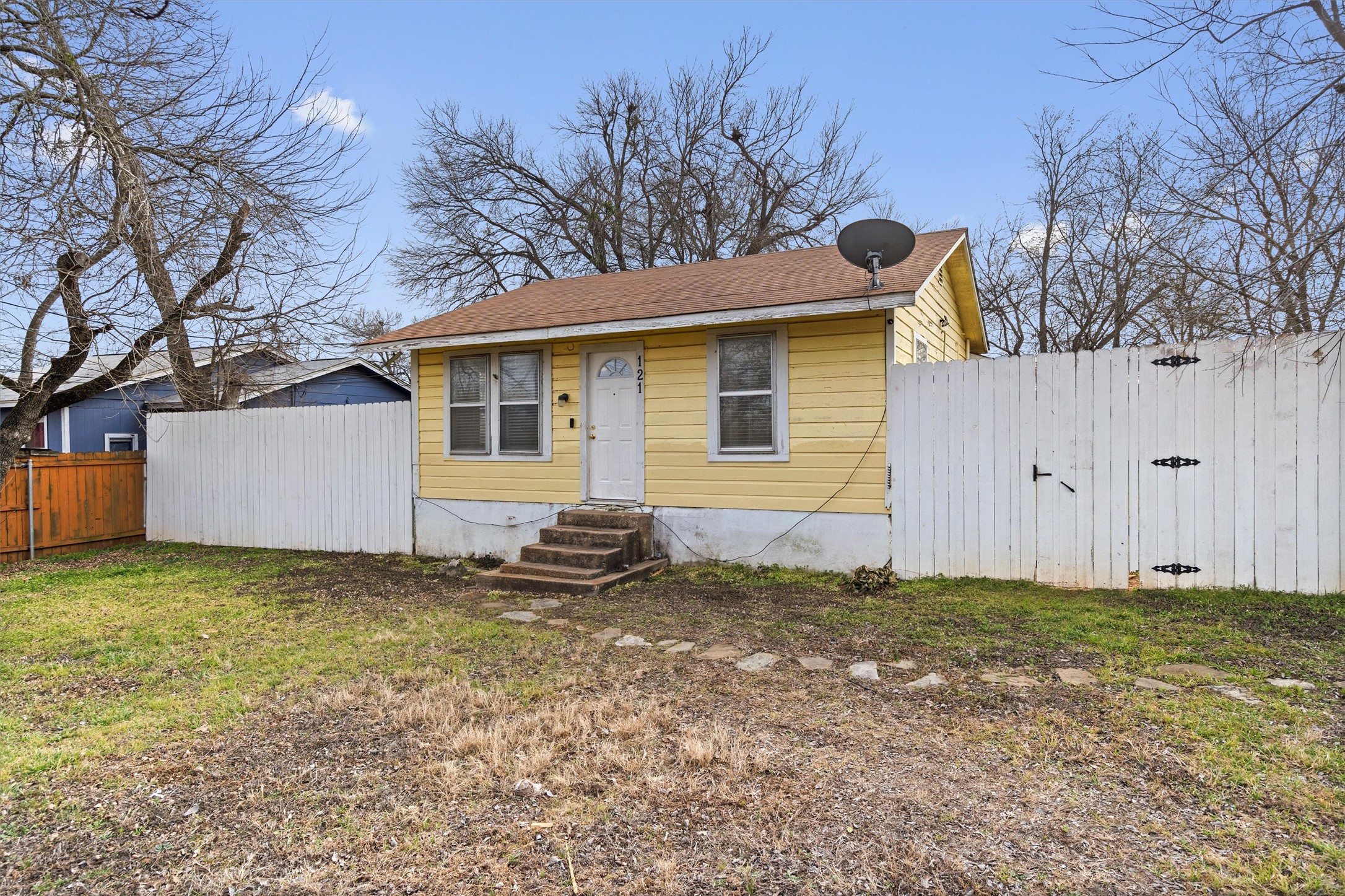 121 Jackson Street Elgin, TX 78621 - Photo 8 of 26