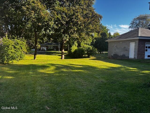 6 Pine Street Bethlehem, NY 12203 - Photo 10 of 17 6 Pine Yard 3