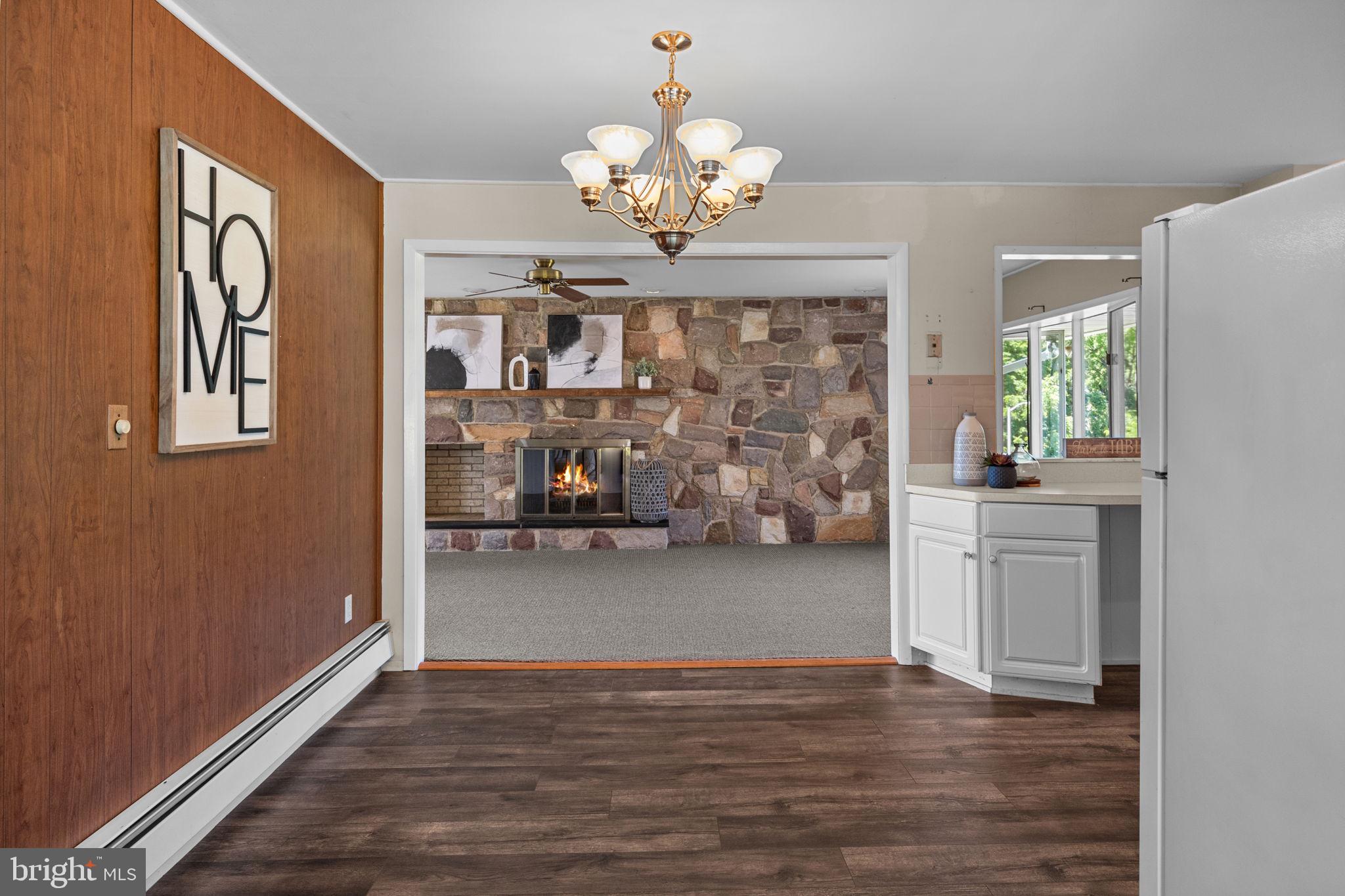 83 Towpath Road Levittown, PA 19056 - Photo 4 of 24 Dining Area