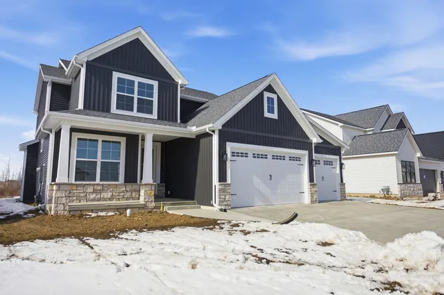 $589,900 | 305 Harpers Ferry, Savoy, IL 61874