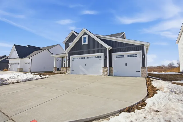 $589,900 | 305 Harpers Ferry, Savoy, IL 61874