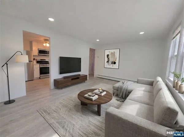 $2,300 | 683 Kingsland Avenue, Lyndhurst, NJ 07071