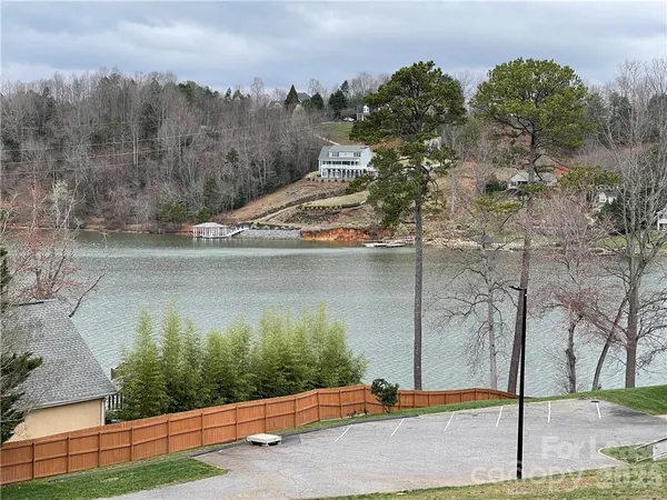 $1,100 | 1050 21st Avenue Northwest, Unit 91, Hickory, NC 28601