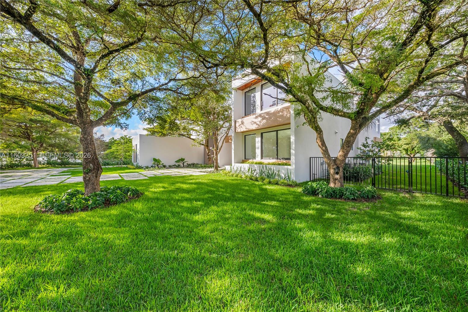 6675 Southwest 96th Street Pinecrest, FL 33156 - Photo 6 of 67
