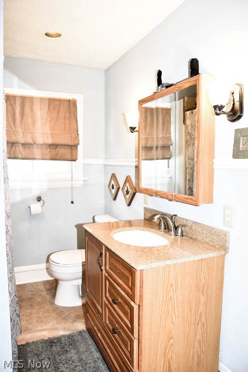 2518 Lake Rd Boulevard Northwest Canton, OH 44708 - Photo 10 of 17 Updated full bath with solid surface counters.