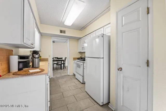 $130,000 | 3401 Townsend Boulevard, Unit 408, Jacksonville, FL 32277