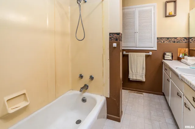 $132,500 | 301 South Orchard Drive, Carbondale, IL 62901