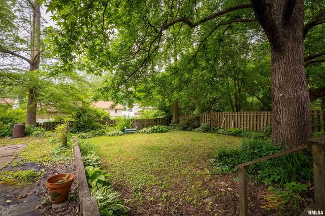 $132,500 | 301 South Orchard Drive, Carbondale, IL 62901