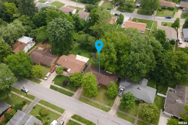 $132,500 | 301 South Orchard Drive, Carbondale, IL 62901