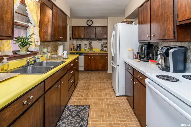 $132,500 | 301 South Orchard Drive, Carbondale, IL 62901