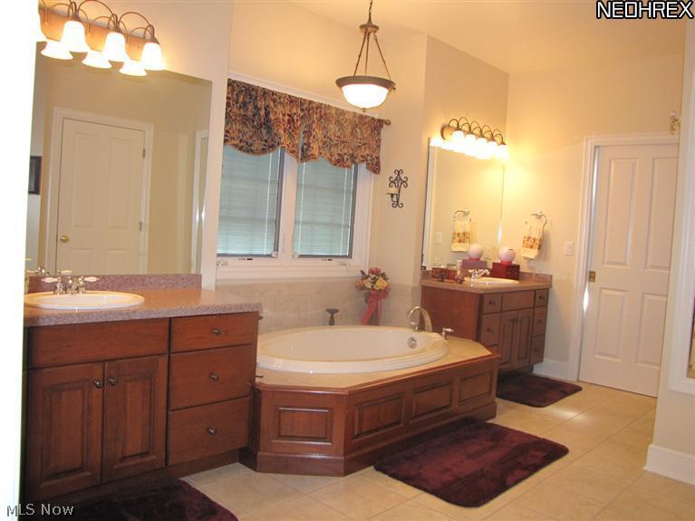 342 Miner Road Cleveland, OH 44143 - Photo 14 of 25 Gallery Image 14