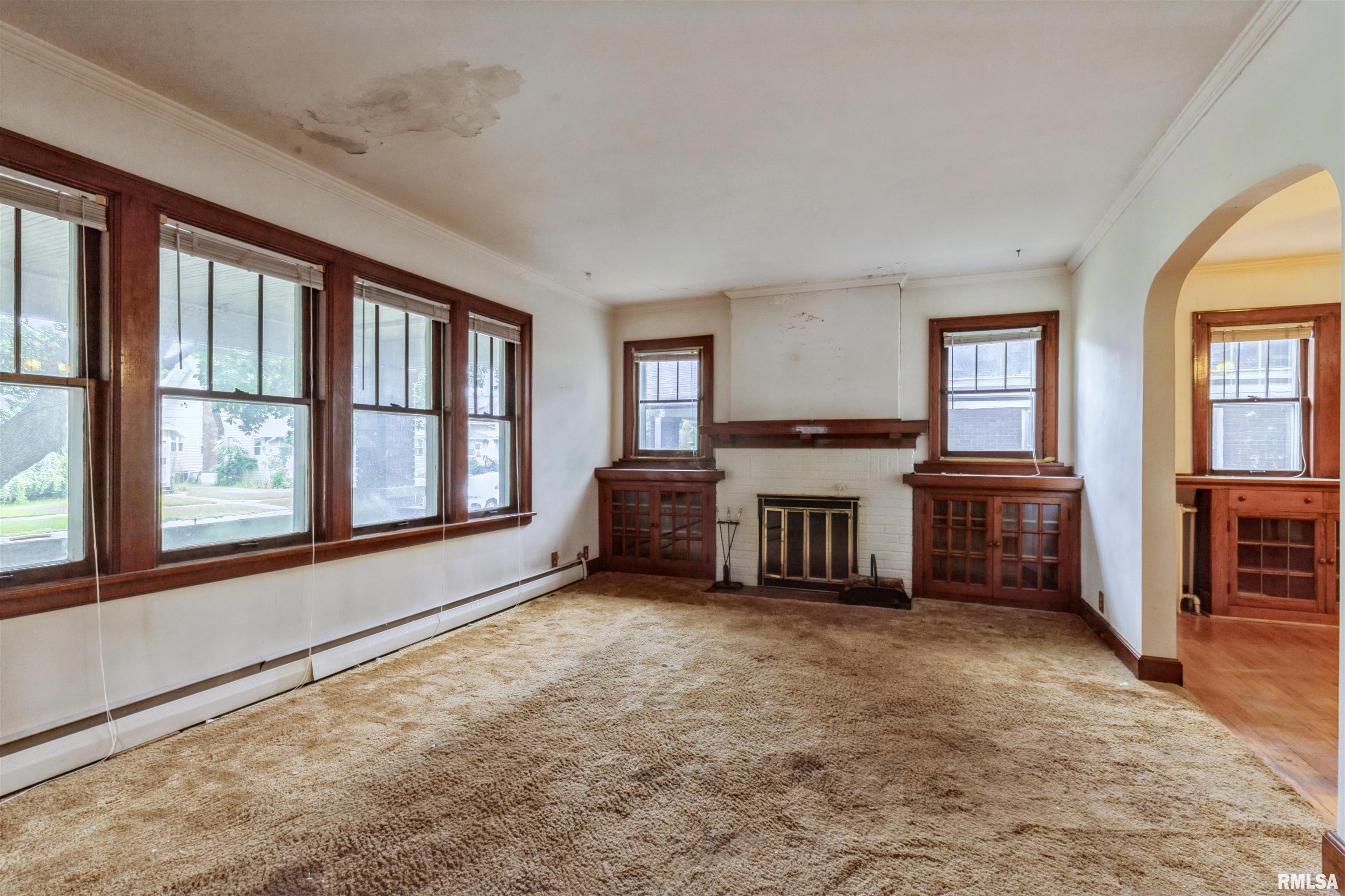 818 North 3rd Street Clinton, IA 52732 - Photo 5 of 23 Gallery Image 5